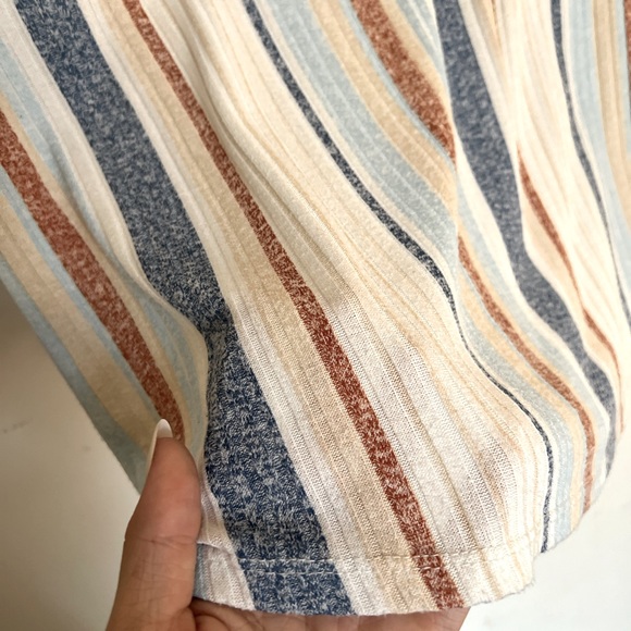 Above & Beyond Button down - Picture 3 of 3